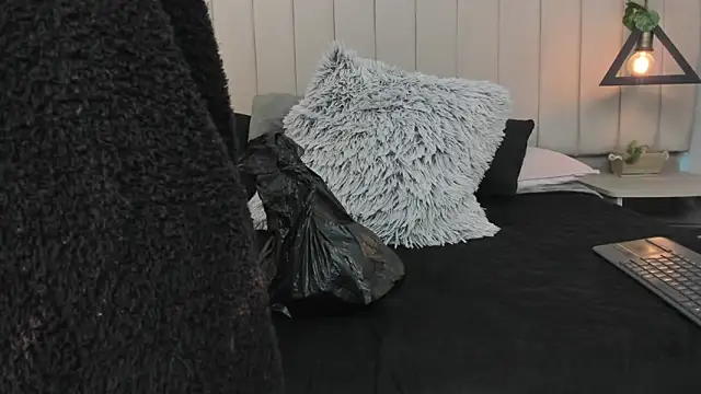 CandyGomez online show from 09.28.25