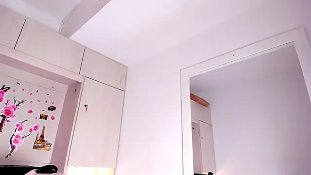 Stefannyevans  online show from 10.09.25