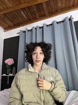 TeensNews18 online show from 02.17.26