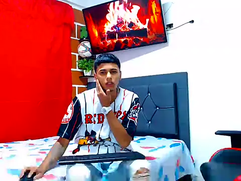 Snapshot of cristian_tayron1 chatting on 06.06.26 cristian tayron1 online show from 06.06.26