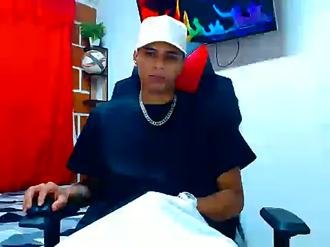 Snapshot of cristian_tayron1 chatting on 07.02.26 cristian tayron1 online show from 07.02.26