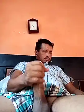 colombiano198720 online show from 12.14.25