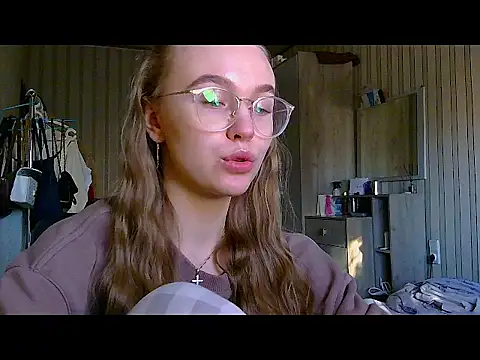 bellameow88 online show from 11.17.25