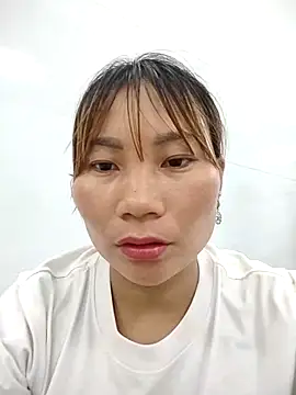 Snapshot of Mainay0033 chatting on 10.21.25 Mainay0033 online show from 10.21.25