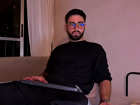 Snapshot of zack_sullivan22 chatting on 03.10.26 zack sullivan22 online show from 03.10.26