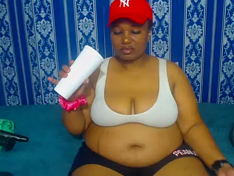 JUICEYLIPS333 online show from 11.04.25