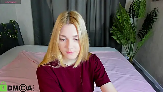 Sylvia Ortiz online show from 10.25.25