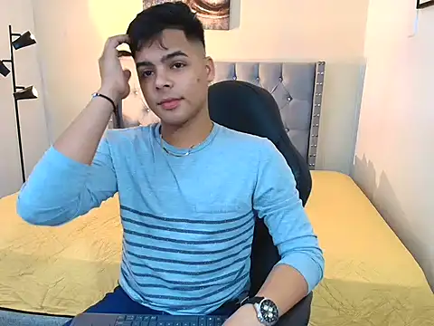 Snapshot of stewart_mateo_ chatting on 09.24.25 stewart mateo online show from 09.24.25