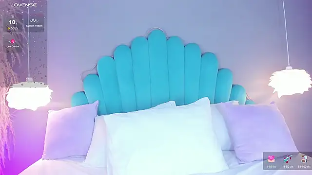 AlassiaHocthner online show from 09.24.25