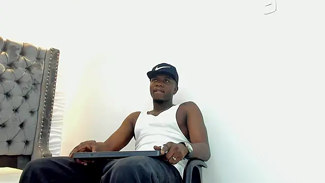 DOUGLAS 099 online show from 09.20.25