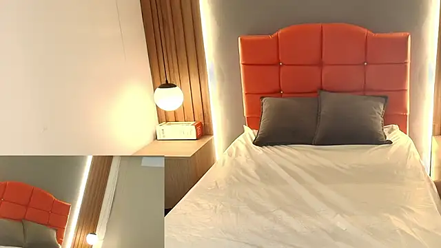 LiaMonroee  online show from 02.23.26