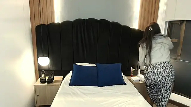 LiaMonroee  online show from 03.08.26