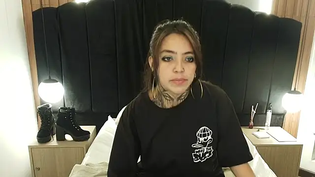 LiaMonroee  online show from 03.15.26