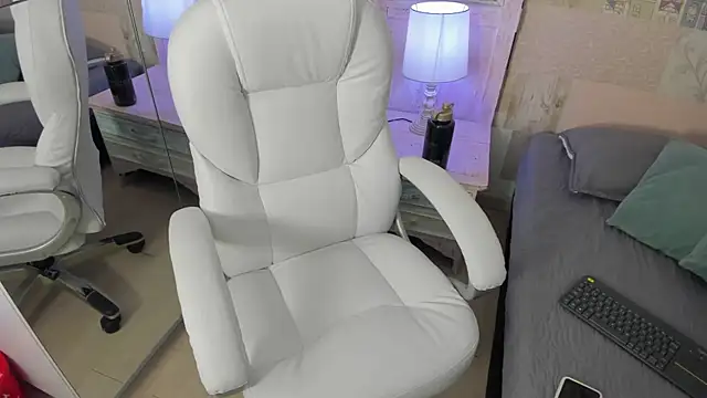 hillary chen online show from 10.30.25