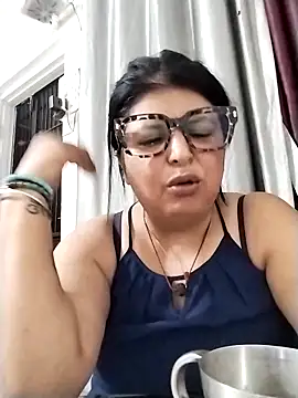 Snapshot of Jann_Riya333 chatting on 05.10.26 Jann Riya333 online show from 05.10.26