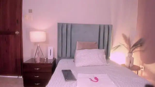 AmaraYasbel online show from 04.20.26