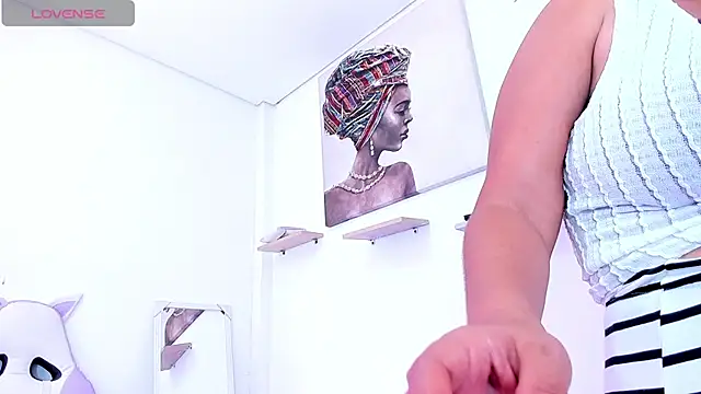 Gabrielaa Miller  online show from 11.12.25