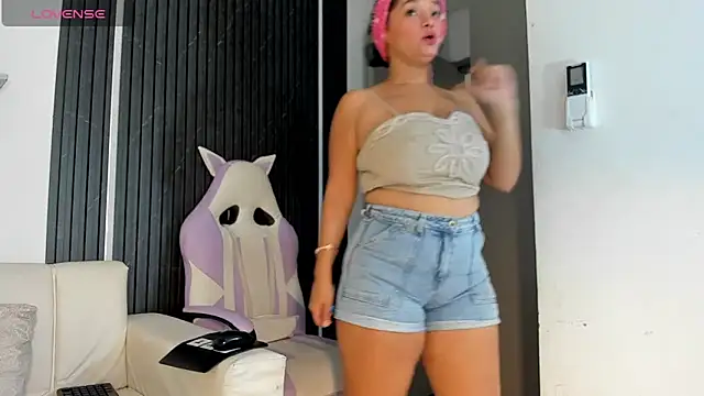 Gabrielaa Miller  online show from 11.18.25