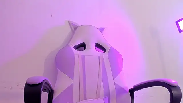 Gabrielaa Miller  online show from 11.22.25