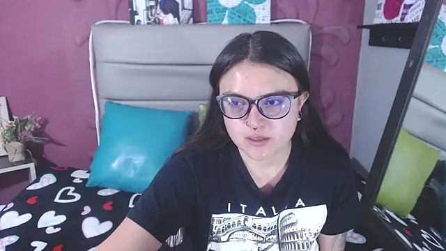 Cailing Zu online show from 09.21.25