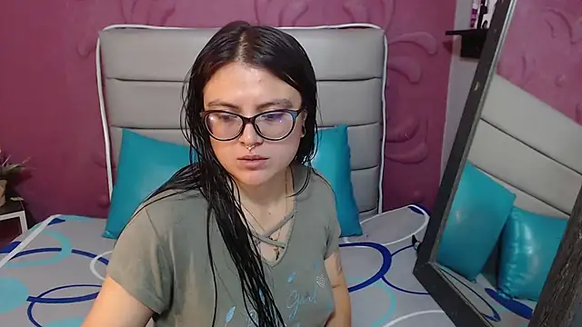 Cailing Zu online show from 10.01.25