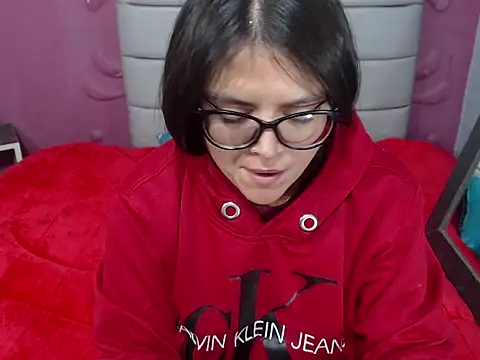 Cailing Zu online show from 12.05.25