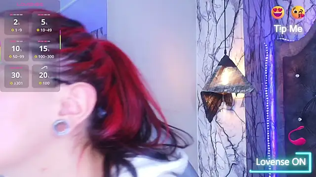 Zami Escobar of online show from 03.25.26