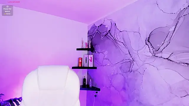 Lilokat  online show from 10.18.25