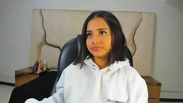 ScarletDoll online show from 09.15.25