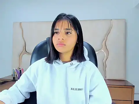 ScarletDoll online show from 09.24.25