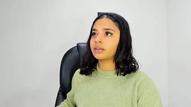 ScarletDoll online show from 11.19.25