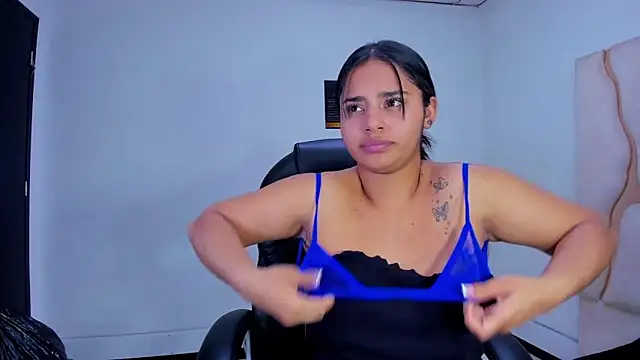 ScarletDoll online show from 11.25.25