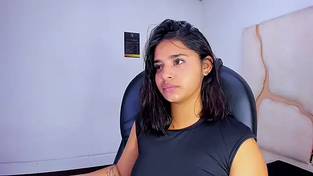 ScarletDoll online show from 11.28.25