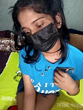 Snapshot of emali_baba chatting on 11.30.25 emali baba online show from 11.30.25