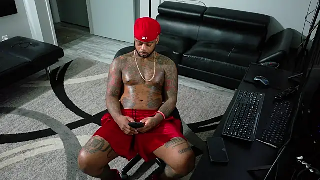 Snapshot of SLANGONDEMHOES chatting on 12.03.25 SLANGONDEMHOES online show from 12.03.25