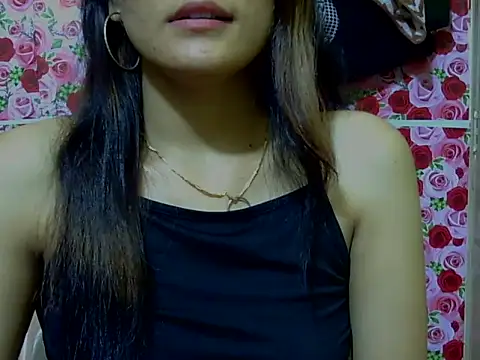 Snapshot of Amira90 chatting on 09.17.25 Amira90 online show from 09.17.25