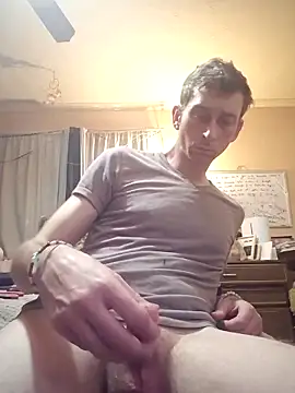 Snapshot of mresquared chatting on 04.01.26 mresquared online show from 04.01.26