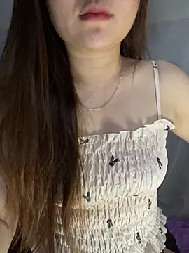 Snapshot of Hinne07 chatting on 09.17.25 Hinne07 online show from 09.17.25