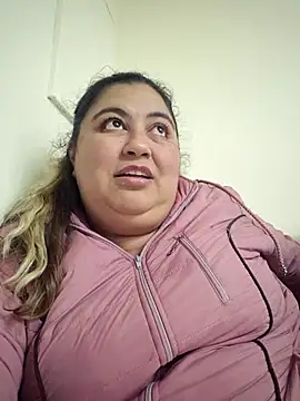 curvy diva  online show from 10.25.25