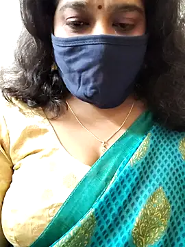 Snapshot of saritha29 chatting on 09.11.25 saritha29 online show from 09.11.25
