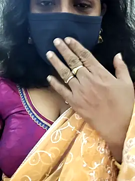 Snapshot of saritha29 chatting on 09.13.25 saritha29 online show from 09.13.25