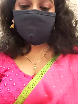 Snapshot of saritha29 chatting on 09.23.25 saritha29 online show from 09.23.25