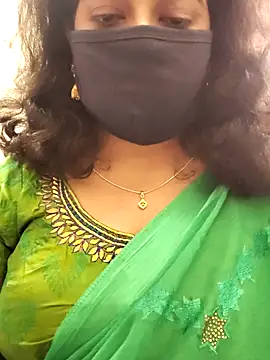 Snapshot of saritha29 chatting on 09.26.25 saritha29 online show from 09.26.25