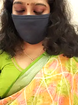 Snapshot of saritha29 chatting on 10.02.25 saritha29 online show from 10.02.25