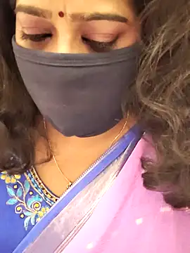 Snapshot of saritha29 chatting on 10.08.25 saritha29 online show from 10.08.25