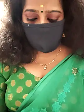 Snapshot of saritha29 chatting on 10.09.25 saritha29 online show from 10.09.25