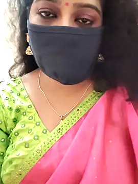 Snapshot of saritha29 chatting on 10.10.25 saritha29 online show from 10.10.25