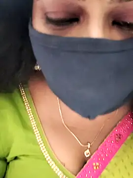 Snapshot of saritha29 chatting on 10.11.25 saritha29 online show from 10.11.25