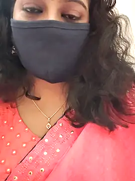 Snapshot of saritha29 chatting on 10.12.25 saritha29 online show from 10.12.25