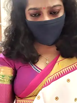 Snapshot of saritha29 chatting on 10.13.25 saritha29 online show from 10.13.25